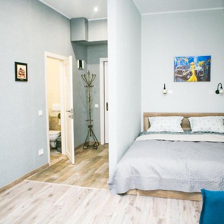 Luxury Flat In Downtown Apartment Лвив Екстериор снимка