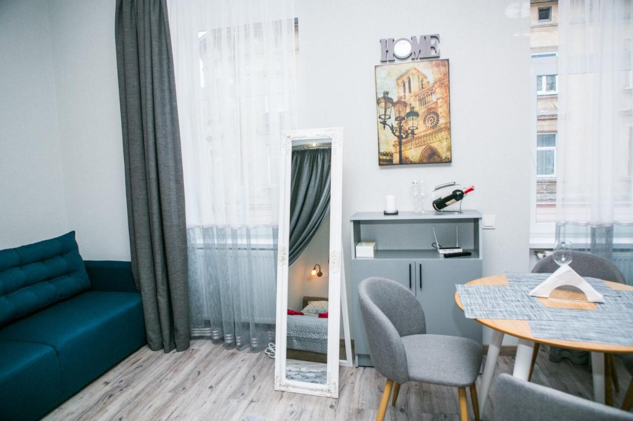 Luxury Flat In Downtown Apartment Лвив Екстериор снимка