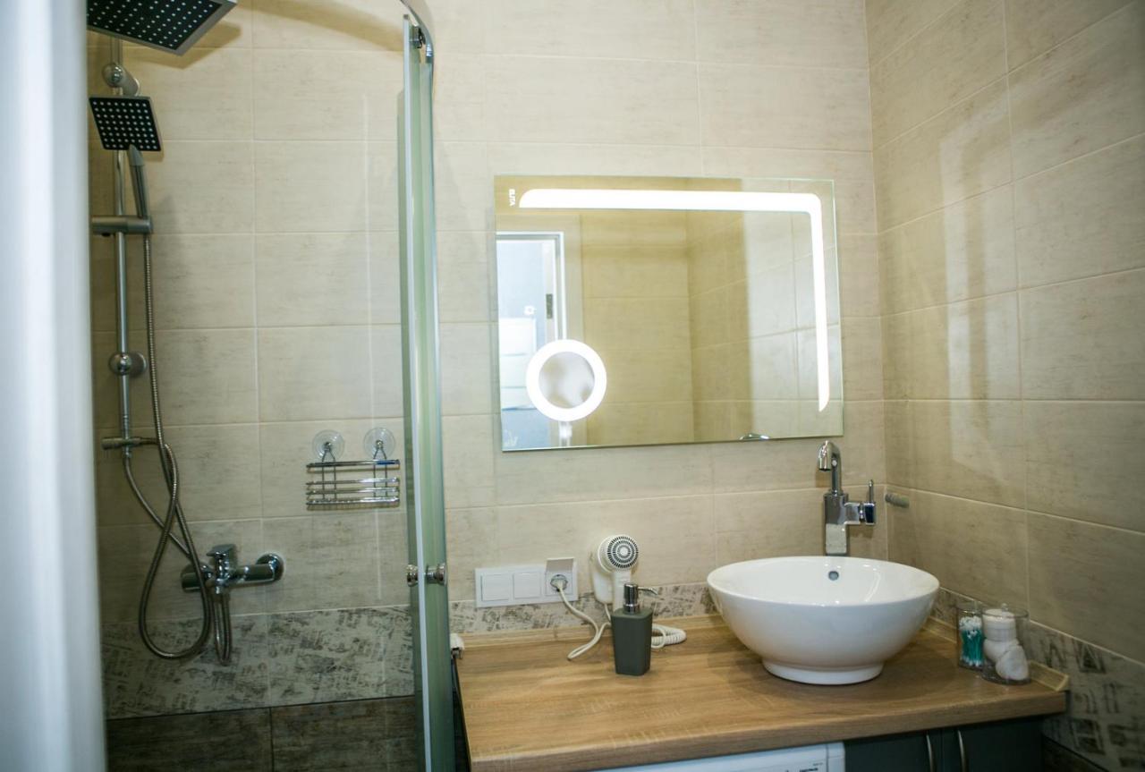 Luxury Flat In Downtown Apartment Лвив Екстериор снимка